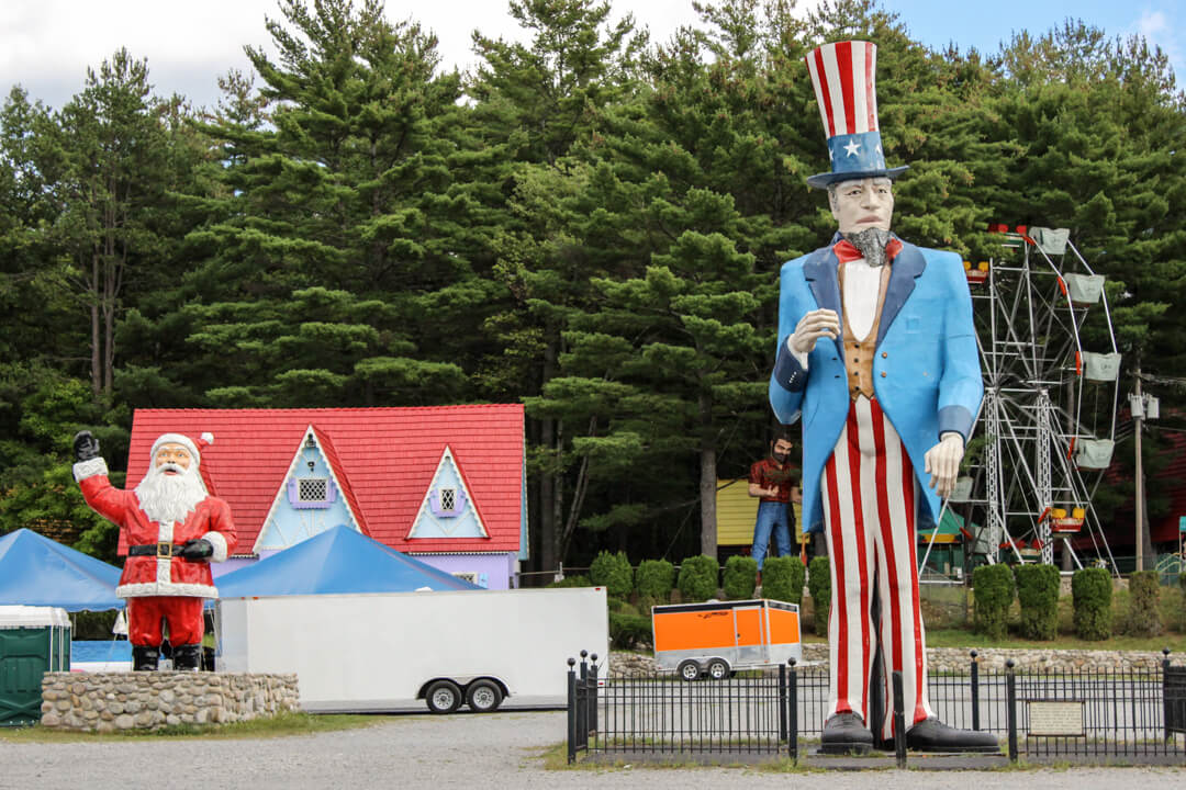 Where is World's Tallest Uncle Sam?