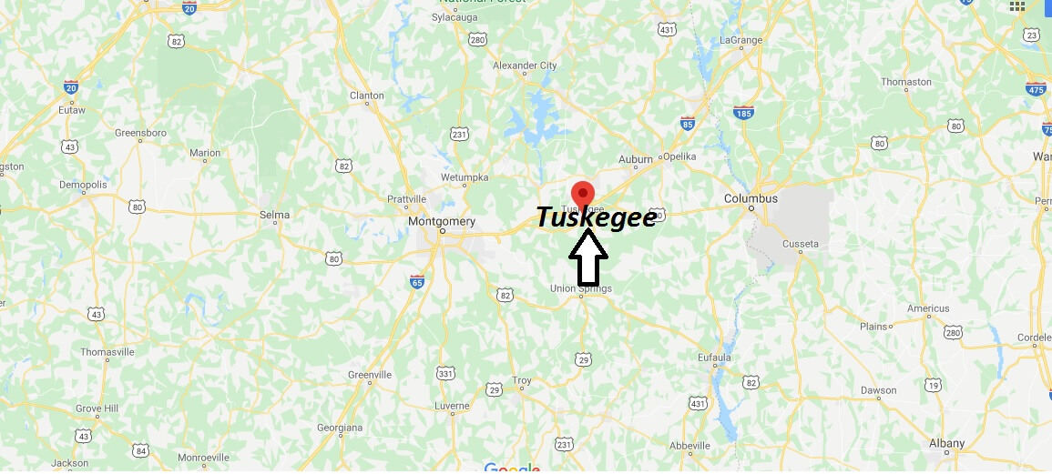 Where is Tuskegee Alabama? What county is Tuskegee in?