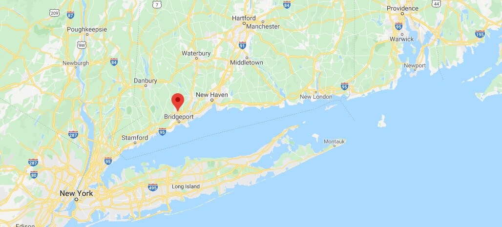 How far is Trumbull CT from NYC